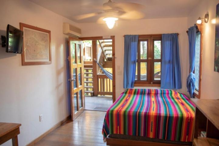 Sea Breeze Inn West End Zewnętrze zdjęcie
